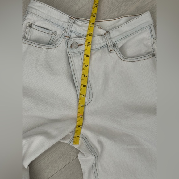 Glassons Asymmetric Waist Straight Leg Raw Hem Jean in Monaco Milk Size 8 - Picture 10 of 14